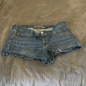 American Eagle denim shorts size 18